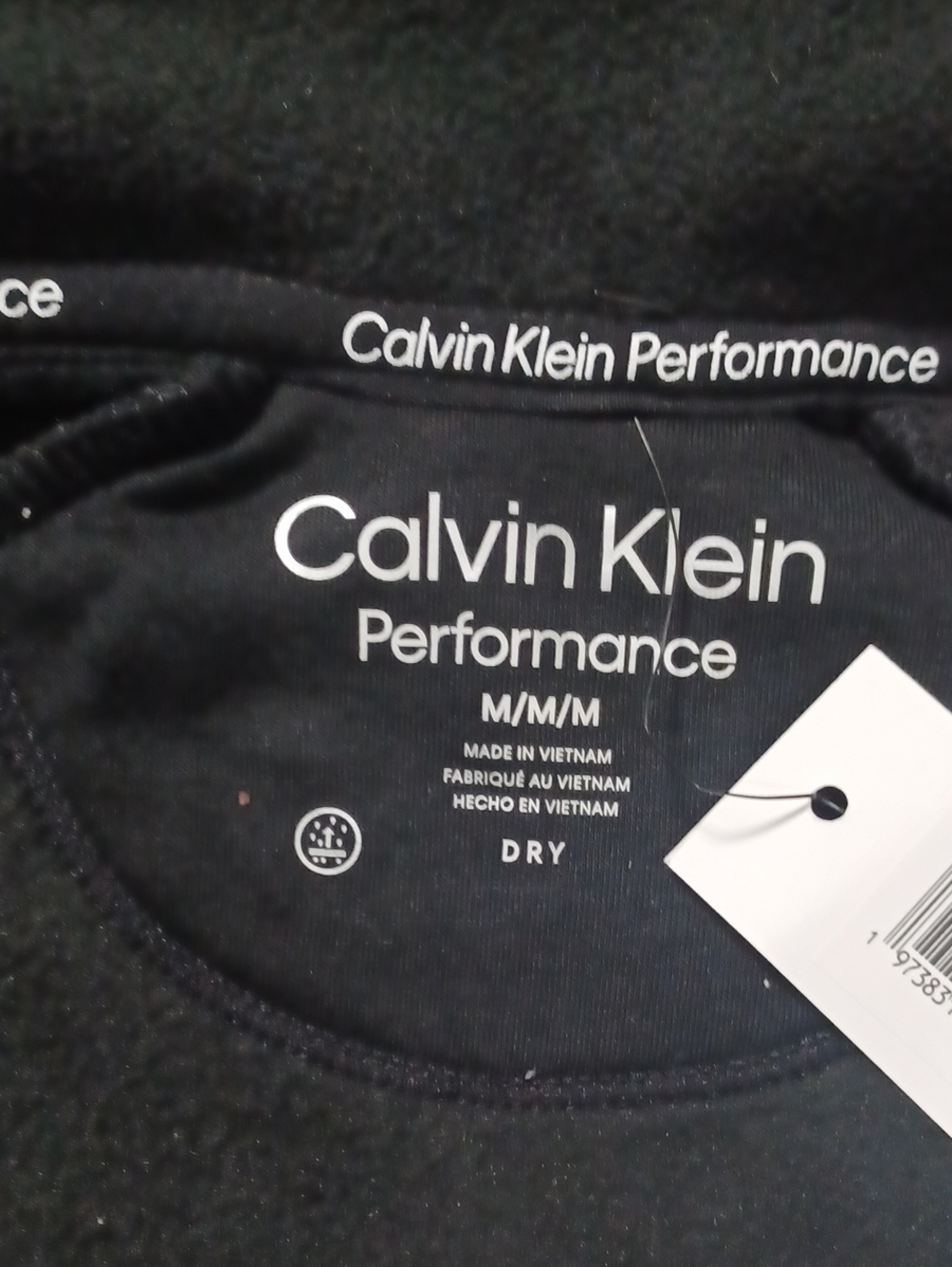 Medium CALVIN KLEIN black fleece jacket with full zip close & zip pockets. Cozy - Picture 15 of 15